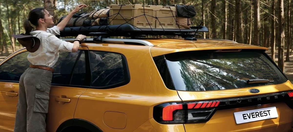Ford รถครอบครัว 2023 รุ่น Everest Wildtrak หลังคา รถยนต์ครอบครัว